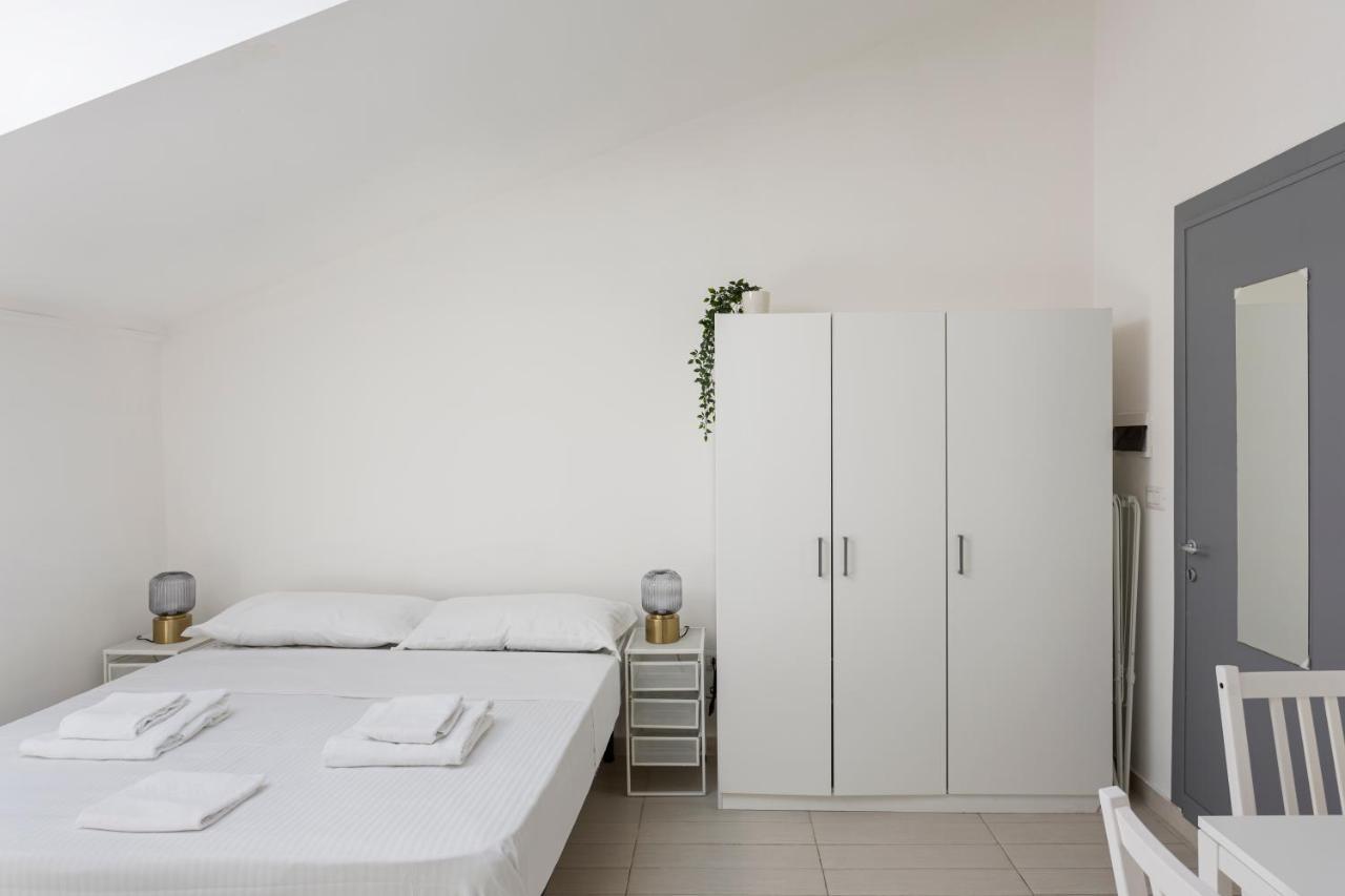 Апартаменти Studio Apt - Duomo 6 Мілан Екстер'єр фото