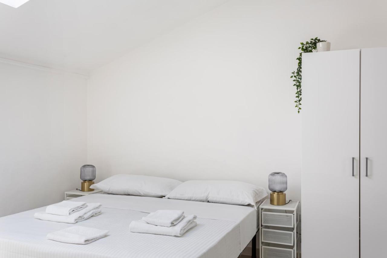 Апартаменти Studio Apt - Duomo 6 Мілан Екстер'єр фото